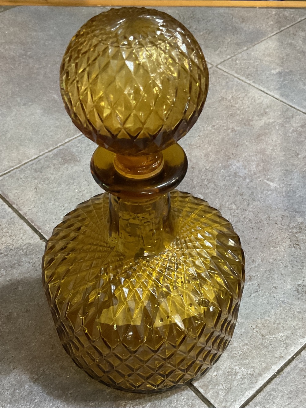Amber Glass Decanter with Diamond Cut Pattern - Empoli glass decanter.Italian
